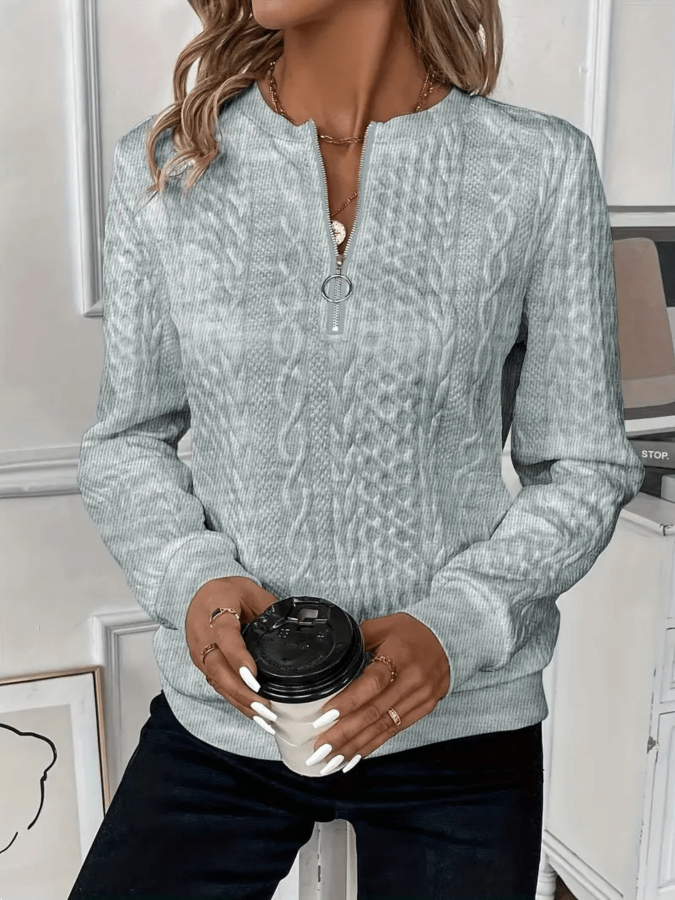 Amalie | Ladies' zip-up cable knit jumper