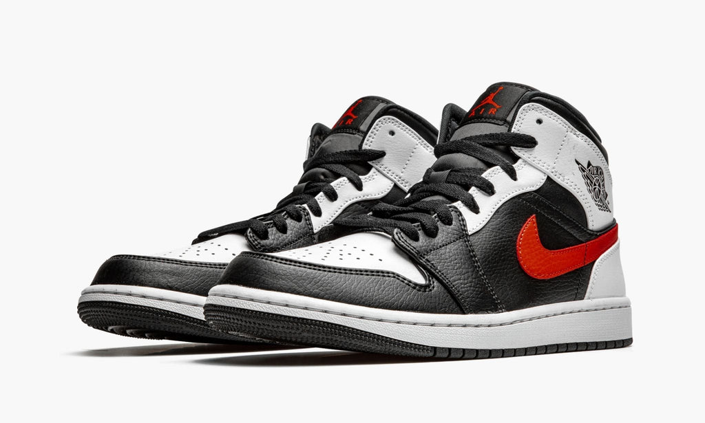 Air Jordan 1 Mid ¡°Chile Red¡±